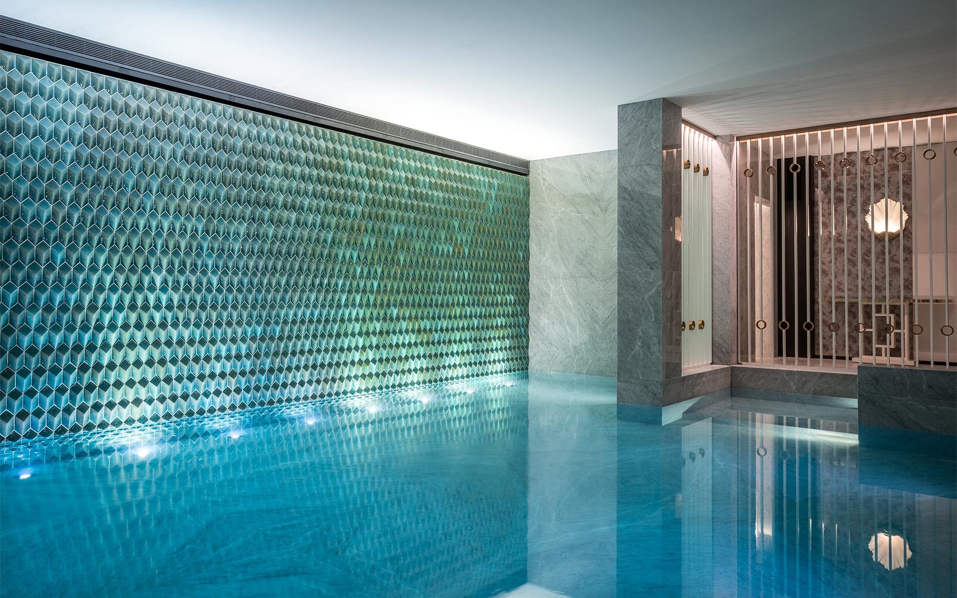 Indoor pool spa luxury hotel porto